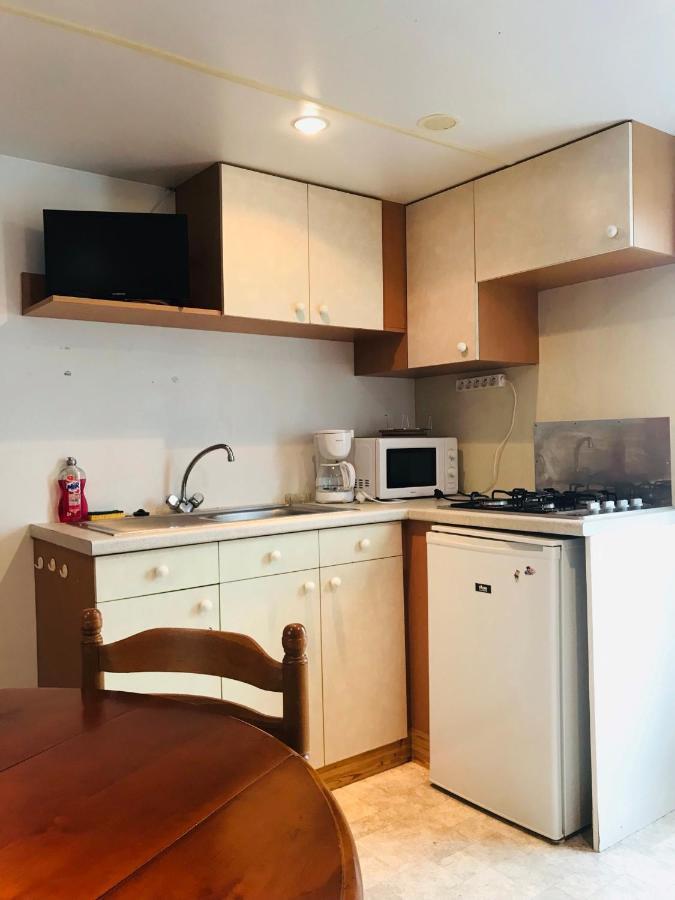 Mobil'Home Dans Camping Bec-de-Mortagne Экстерьер фото